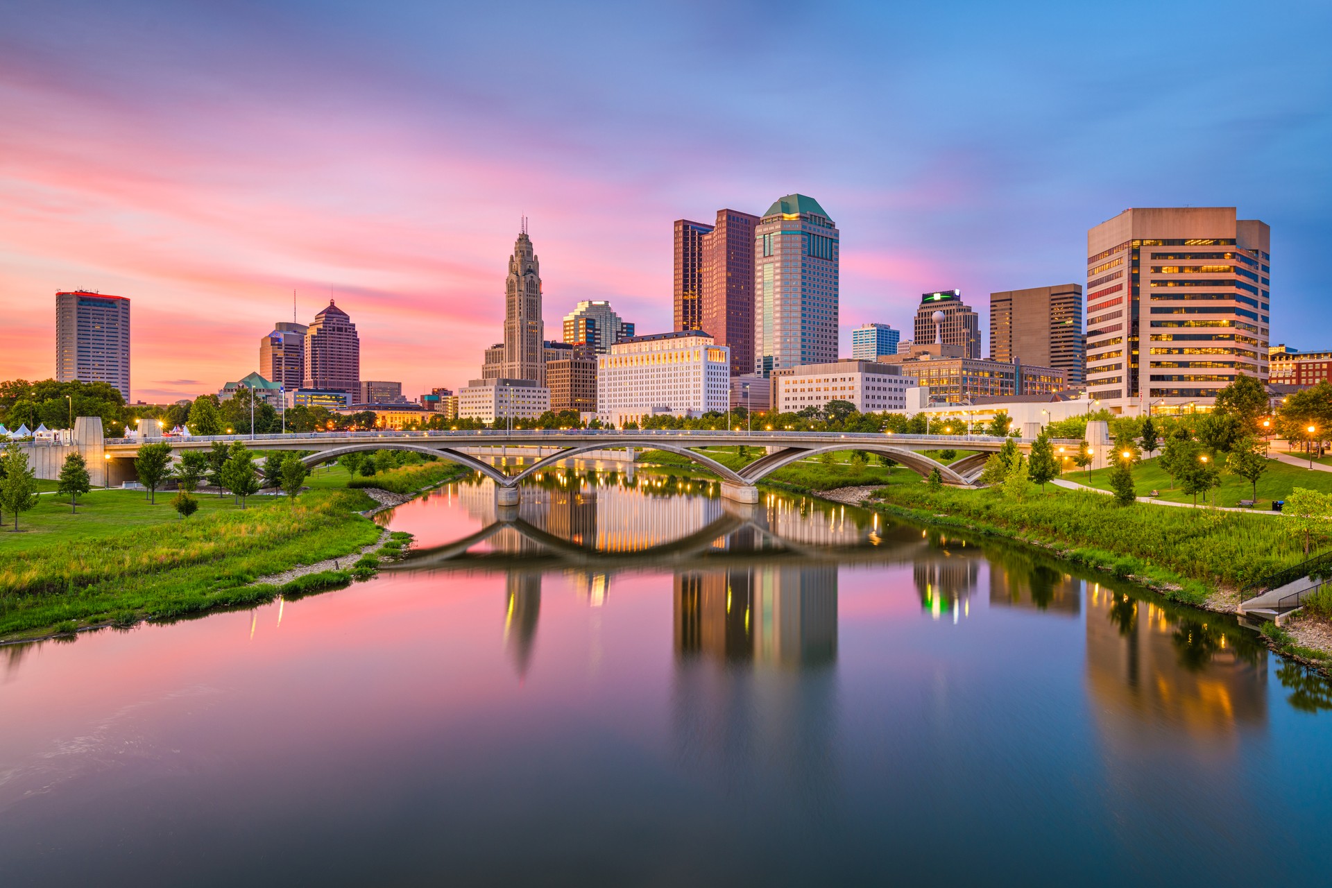 Columbus, Ohio, USA skyline on the river